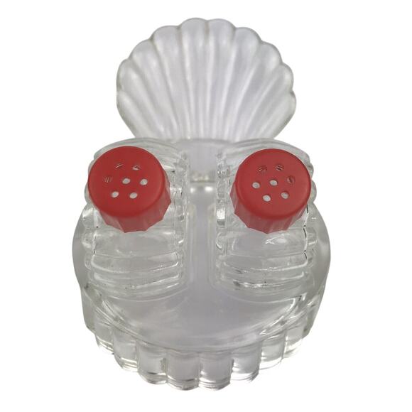 Vintage Salt & Pepper Shakers Clear Glass Red Lids Clam Shell Holder Turkey - Picture 2 of 8
